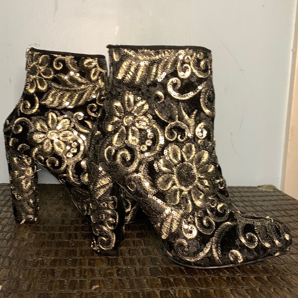 Embroidered ankle boots